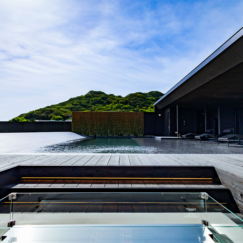 Awaji Mare:Terrace
